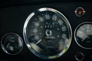 Image 7/43 de Aston Martin V8 (1974)