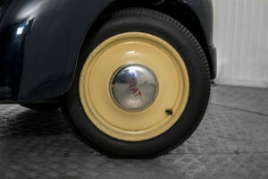 Bild 41/50 von FIAT 500 C Topolino (1953)