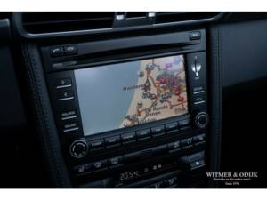 Image 15/37 of Porsche 911 Carrera 4S (2009)
