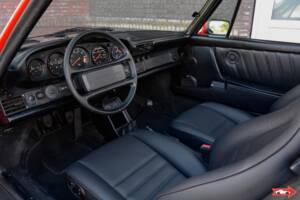 Bild 8/13 von Porsche 911 Carrera 3.2 (1988)