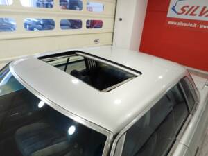 Image 5/15 of Mercedes-Benz 350 SLC (1973)