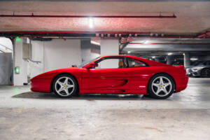 Afbeelding 10/46 van Ferrari F 355 Berlinetta (1997)