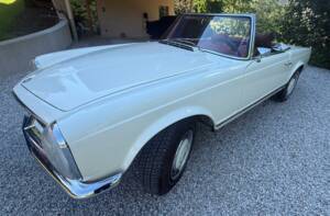 Image 3/11 of Mercedes-Benz 280 SL (1971)