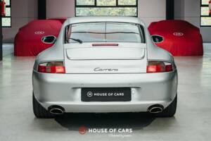 Imagen 8/23 de Porsche 911 Carrera (2002)
