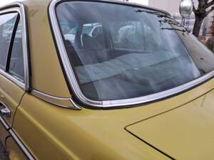 Bild 36/49 von Mercedes-Benz 200 (1979)