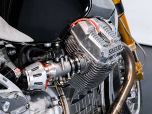 Image 40/50 de Moto Guzzi Daytona RS (1998)