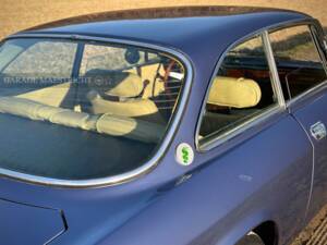 Afbeelding 30/99 van Alfa Romeo 2000 GT Veloce (1973)