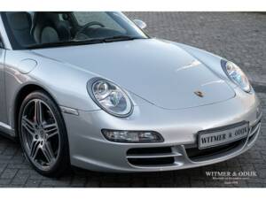 Bild 9/33 von Porsche 911 Carrera 4S (2007)