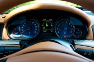 Bild 24/37 von Maserati GranTurismo S (2010)