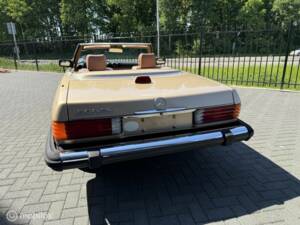 Immagine 10/41 di Mercedes-Benz 560 SL (1986)