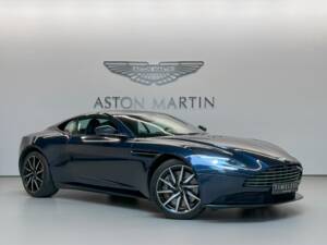 Image 1/26 of Aston Martin DB 11 V8 (2018)
