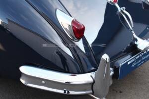 Image 14/24 de Jaguar XK 140 SE OTS (1957)