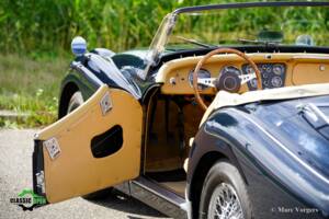 Image 4/46 of Triumph TR 3A (1958)