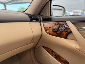 Bild 19/29 von Mercedes-Benz CL 500 (2002)