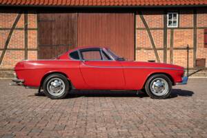 Image 12/59 de Volvo 1800 S (1964)