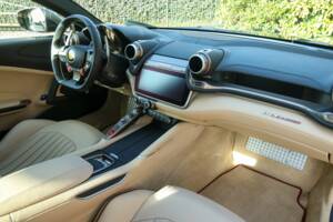 Imagen 34/50 de Ferrari GTC4Lusso (2018)