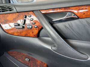 Bild 28/28 von Mercedes-Benz CL 55 AMG (2002)
