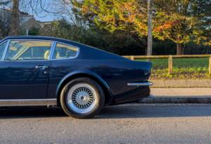 Afbeelding 10/22 van Aston Martin V8 Vantage X-Pack (1987)