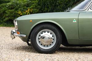 Bild 9/50 von Alfa Romeo 1750 GT Veloce (1971)