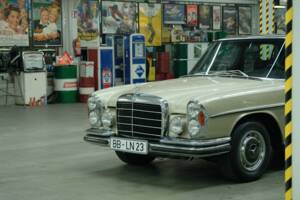 Bild 22/50 von Mercedes-Benz 300 SEL 6.3 (1968)