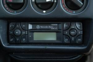 Bild 35/50 von Mercedes-Benz 190 E (1988)