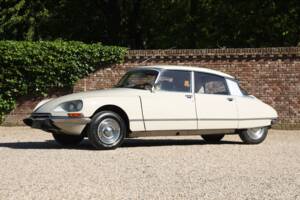 Imagen 26/50 de Citroën DS 20 Pallas (1971)