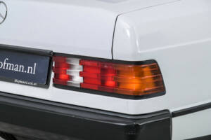 Image 26/50 de Mercedes-Benz 190 D (1986)