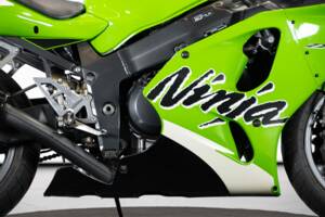 Obraz 31/50 pojazdu Kawasaki Ninja 750 ZX-7R (1999)