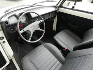 Bild 8/21 von Volkswagen Käfer 1303 (1979)