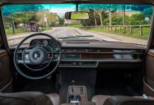 Image 16/34 of Mercedes-Benz 300 SEL 6.3 (1969)