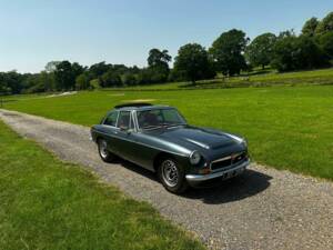 Image 1/38 of MG MGB GT V8 (1974)