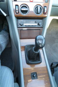 Image 51/92 de Mercedes-Benz 200 D (1989)