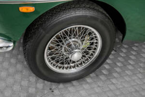 Image 24/50 of MG MGB (1964)