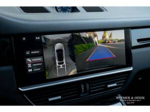 Image 27/32 of Porsche Cayenne Coupé E-Hybrid (2020)