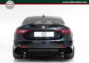 Bild 3/15 von Alfa Romeo Giulia Quadrifoglio (2017)
