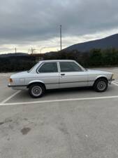 Image 5/9 of BMW 320 (1981)