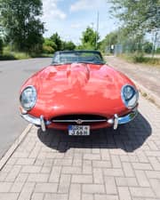 Image 46/80 of Jaguar E-Type 4.2 (1966)