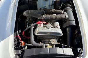 Image 12/23 of Alfa Romeo Giulia 1600 Spider (1963)