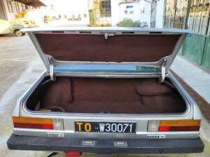Image 37/48 de Lancia Gamma Coupe 2000 (1979)