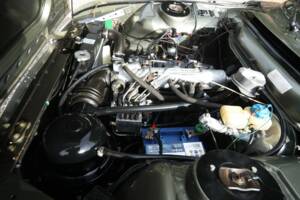 Image 25/50 of Peugeot 504 Convertible (1981)