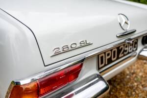 Image 23/50 of Mercedes-Benz 280 SL (1968)