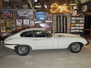 Imagen 3/5 de Jaguar Type E 4.2 (1965)