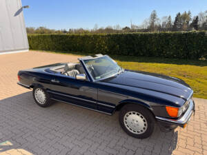 Image 1/59 of Mercedes-Benz 560 SL (1986)