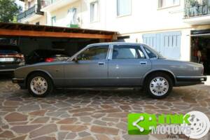Imagen 2/10 de Jaguar Sovereign 2.9 (1989)