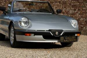 Image 36/50 de Alfa Romeo 2.0 Spider QV (1988)