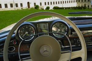 Afbeelding 36/73 van Mercedes-Benz 280 SE (1969)