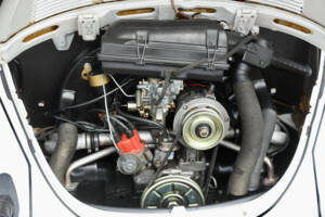 Immagine 25/50 di Volkswagen Kever 1303 &quot;Triple White&quot; (1977)