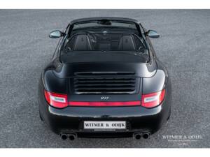Image 7/37 of Porsche 911 Carrera 4S (2009)