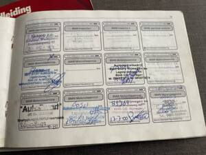 Bild 22/26 von BMW 320i (1990)