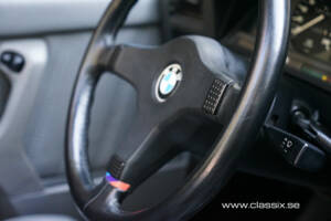 Imagen 20/24 de BMW 325i (1989)